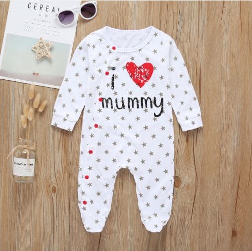 https://www.babyniceness.com/wp-content/uploads/2021/03/mono-pijama-i-love-mummy-estrellas.jpg